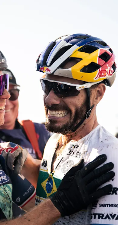 Carousel Slide Image of Henrique Avancini's final dance