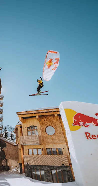 Carousel Slide Image of Valentin Delluc a jeho neskutečný speedriding