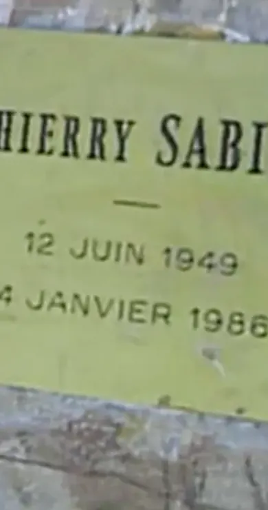 Carousel Slide Image of Dakar in mourning in 1986