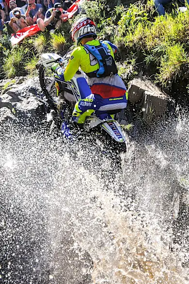 Carousel Slide Image of Wade Young's main race POV