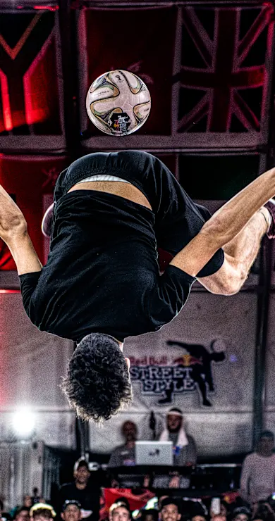 Carousel Slide Image of Men's winner