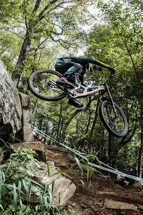 Best men's DH moments from Mont-Sainte-Anne