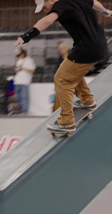 Carousel Slide Image of Jamie Foy in Tokio